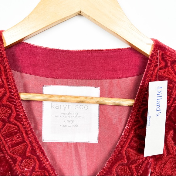 NEW Karyn Seo Carmen 3/4 Bell Sleeve Embroidered Velvet V-Neck Top size large - Picture 4 of 7